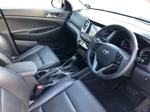 משמש 2017 יונדאי טוסון 1.6T AWD אוטומטי זמין יד ימין כונן. יד שמאל כונן