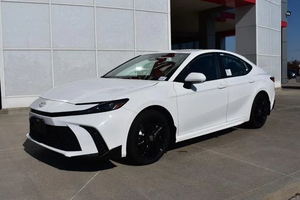 Marka yeni 2025 CAMRY SE 2.5L benzinli motor beyaz SEDAN için otomatik ve manuel dişli deri koltuklar arka kamera with/FWD DRIV - Product Image 2