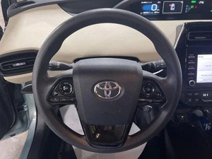 <strong>Used</strong> 2020 Toyo--ta Pri-us LE