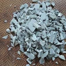 ממוחזר UPVC צינור גרוטאות ו PVC חלון פרופיל שבבי לבן ואפור צבע