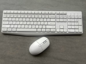 CMK637 Venta directa de fábrica Nuevo 2,4 GHz Teclado inalámbrico Ratón Combo Set Estilo láser Operación de membrana 3 teclas para uso de escritorio - Product Image 2