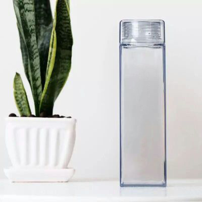 Transparent square cup