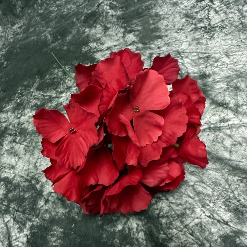 Rouge avec des branches