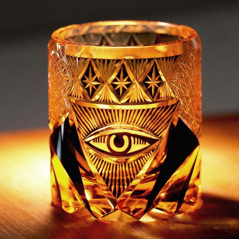 Oeil noir ambre de la Providence