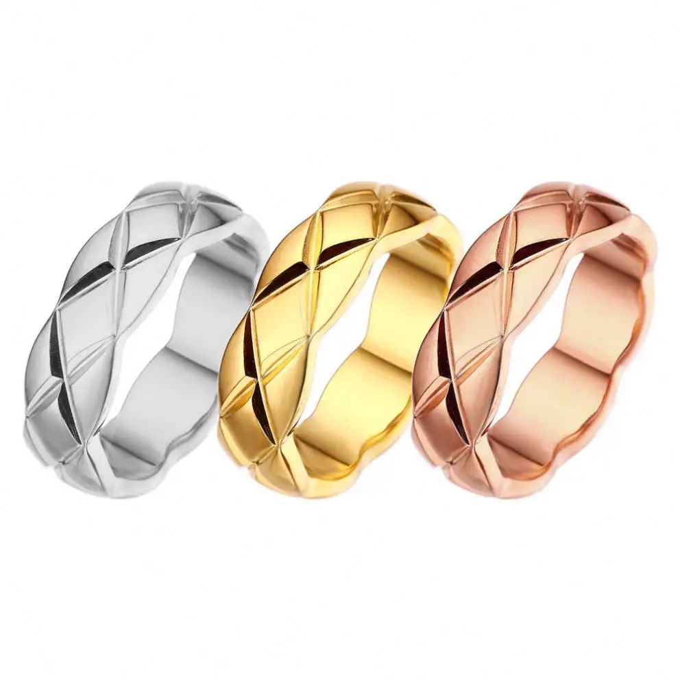 Ins Venta caliente Anillos de joyería fina Patrones de diamantes de acero inoxidable Anillos de diseñador de oro de 18K Anillos de boda de oro para MUJERES