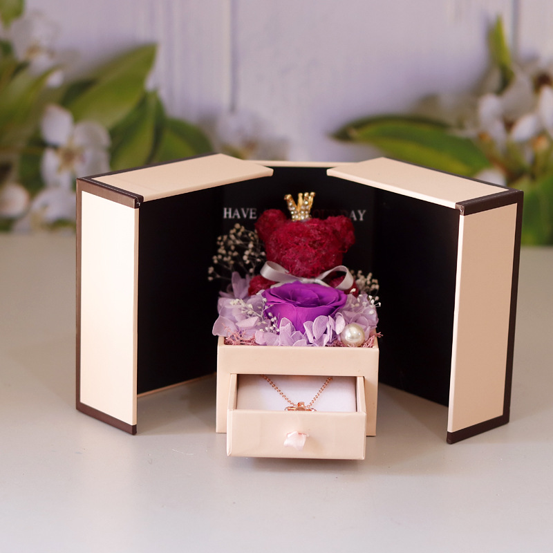 Púrpura una flor púrpura