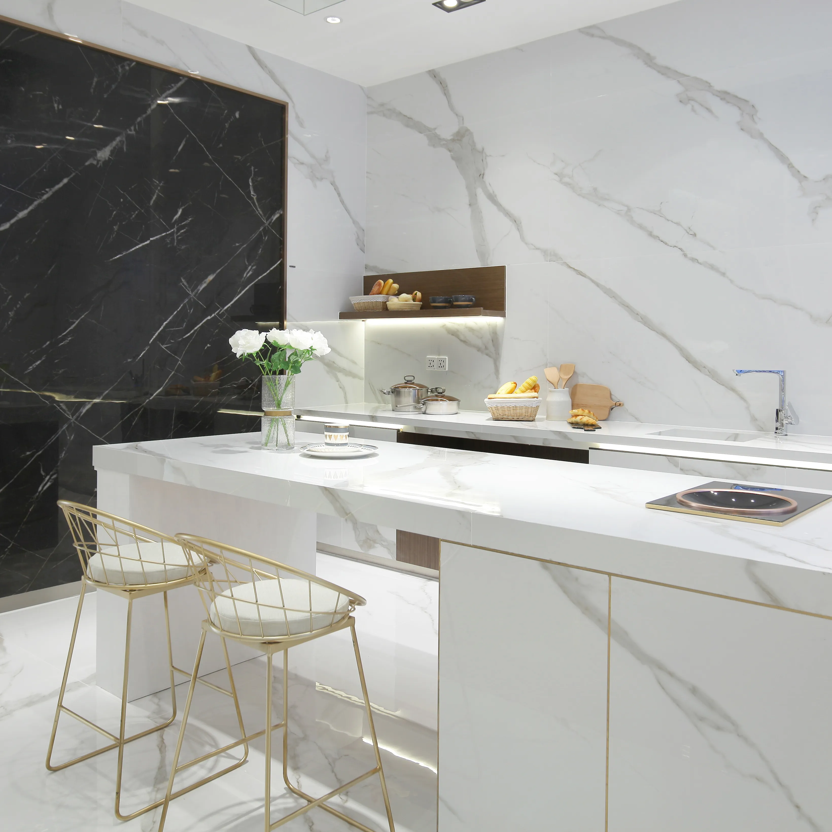 Foshan FaTong 900*1800mm Stufenlose Verbindung Boden-und Wandfliesen Porzellan Marmor fliesen Hotel Carrara White