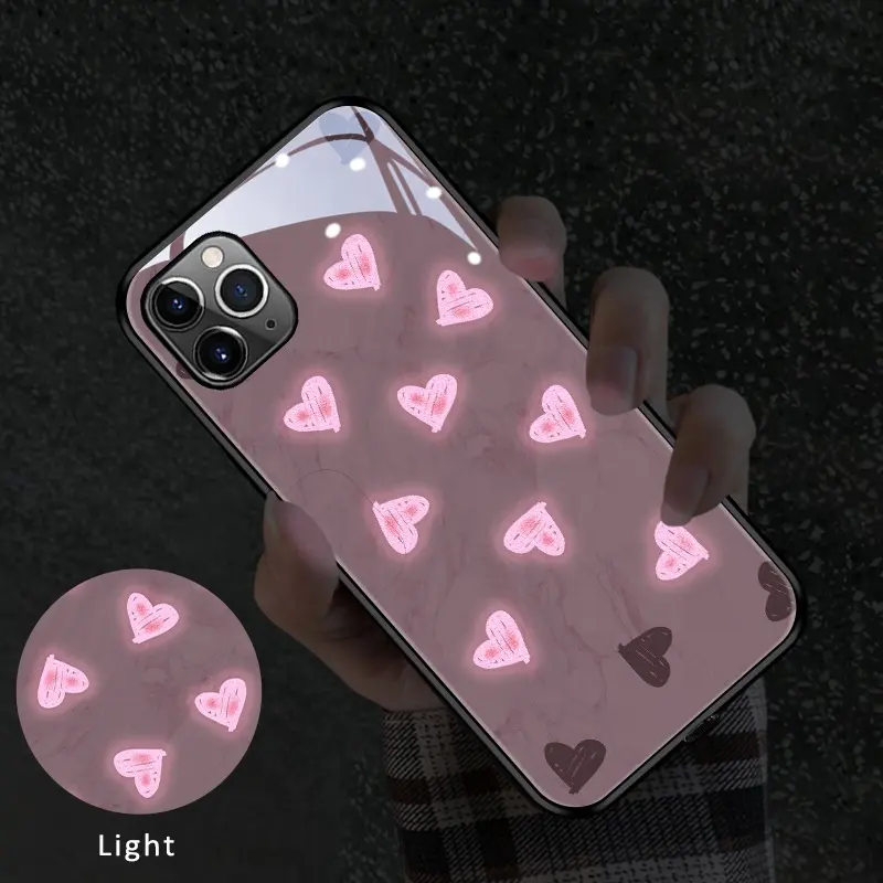 Antichoc Girly Aimer Coeurs Rose Verre TPU Sound Control Entrant LED Flash Lumière Téléphone Cas pour iPhone 14 14 Pro
