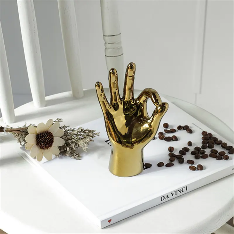 Kunden spezifische hand gefertigte Metall hands tatuen Chill Up Signed Sculpture Büro tisch halter Schlafzimmer Beistell tisch Dekorative Skulptur