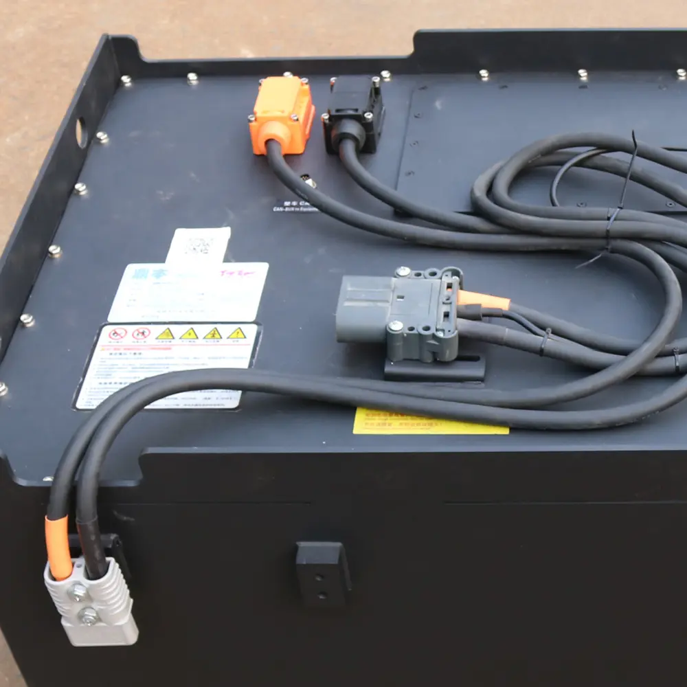 Sistema de paquete de batería de iones de litio 48V/51.2V20 ~ 816Ah LiFePO4 con BMS y carga rápida para carretilla elevadora eléctrica de tracción eléctrica