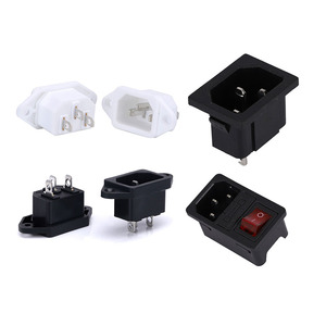 Toma de corriente alterna de 13A con fusible, toma de corriente universal, con interruptores individuales y enchufe protector contra sobretensiones - Product Image 2