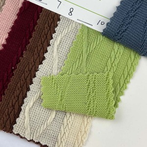 รูปแบบที่กำหนดเอง98% โพลีเอสเตอร์2% แปนเด็กซ์ถักนุ่มข้าม X Jacquard Hacci ผ้าฤดูหนาวเสื้อกันหนาวผ้า220gsm สีเทา - Product Image 5