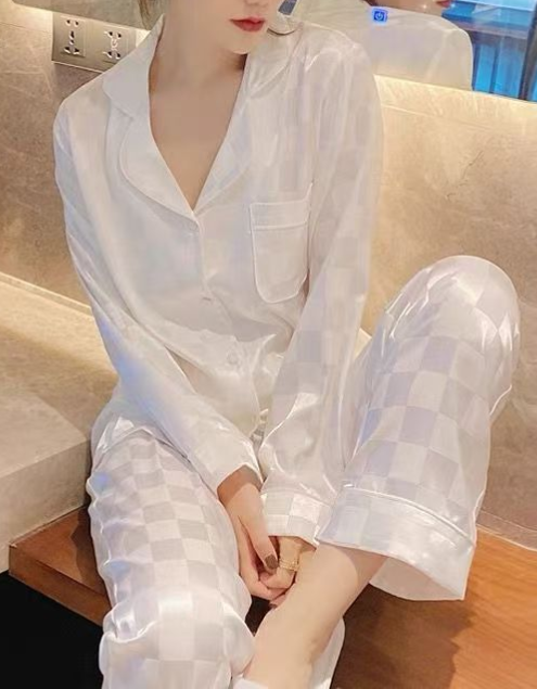 White 4