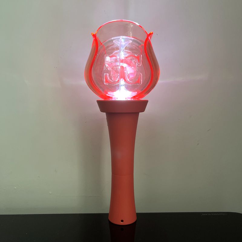 สีแดง