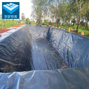 池塘衬板0.5毫米0.75毫米1.5毫米土工膜<span class=keywords><strong>HDPE</strong></span> 1毫米<span class=keywords><strong>HDPE</strong></span>土工膜大坝/尾矿处理项目价格表