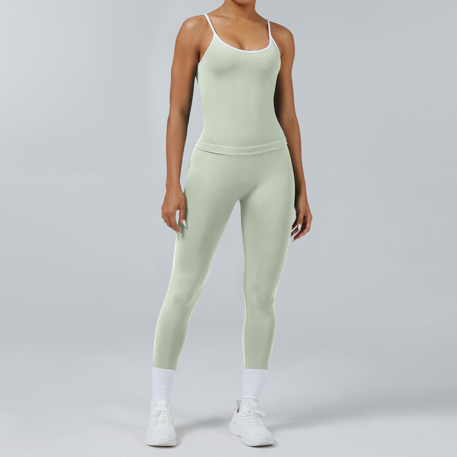 Chaleco y pantalón verde pistacho
