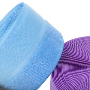 Bucle de gancho combinado personalizado al por mayor en el mismo gancho lateral y cinta de bucle OEM correa de velcro para cinta de sujeción - Product Image 3