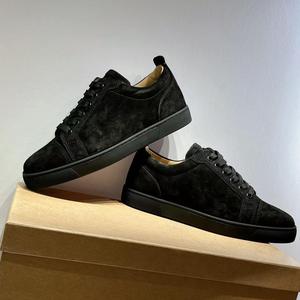 最新推出高品质设计师户外运动红色鞋底男士运动鞋奢华高帮铆钉皮革平底休闲鞋