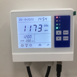 Controladores de CO2 para salas de cultivo e invernadero Controlador de monitor de dióxido de carbono de día y noche para válvula de generador de CO2 on/off - Product Image 3