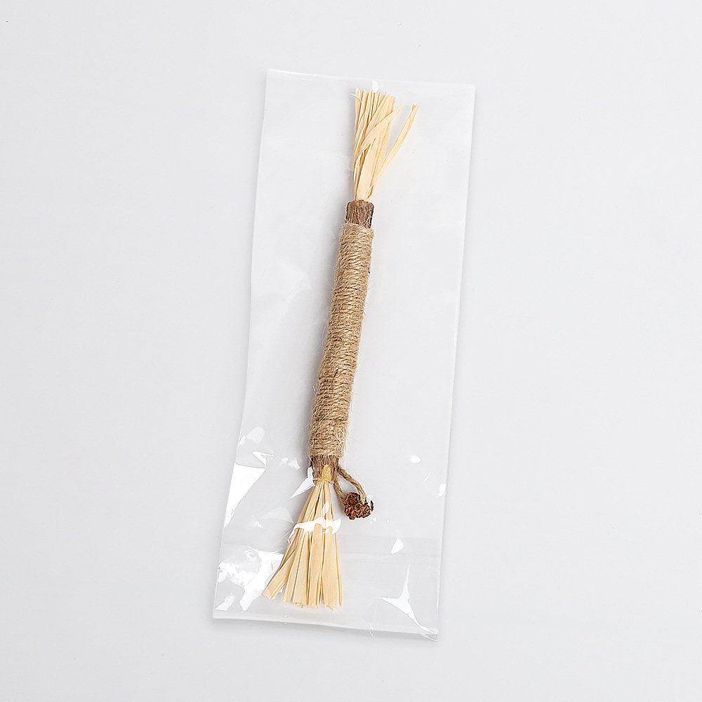 Regular 22cm raffia teething stick