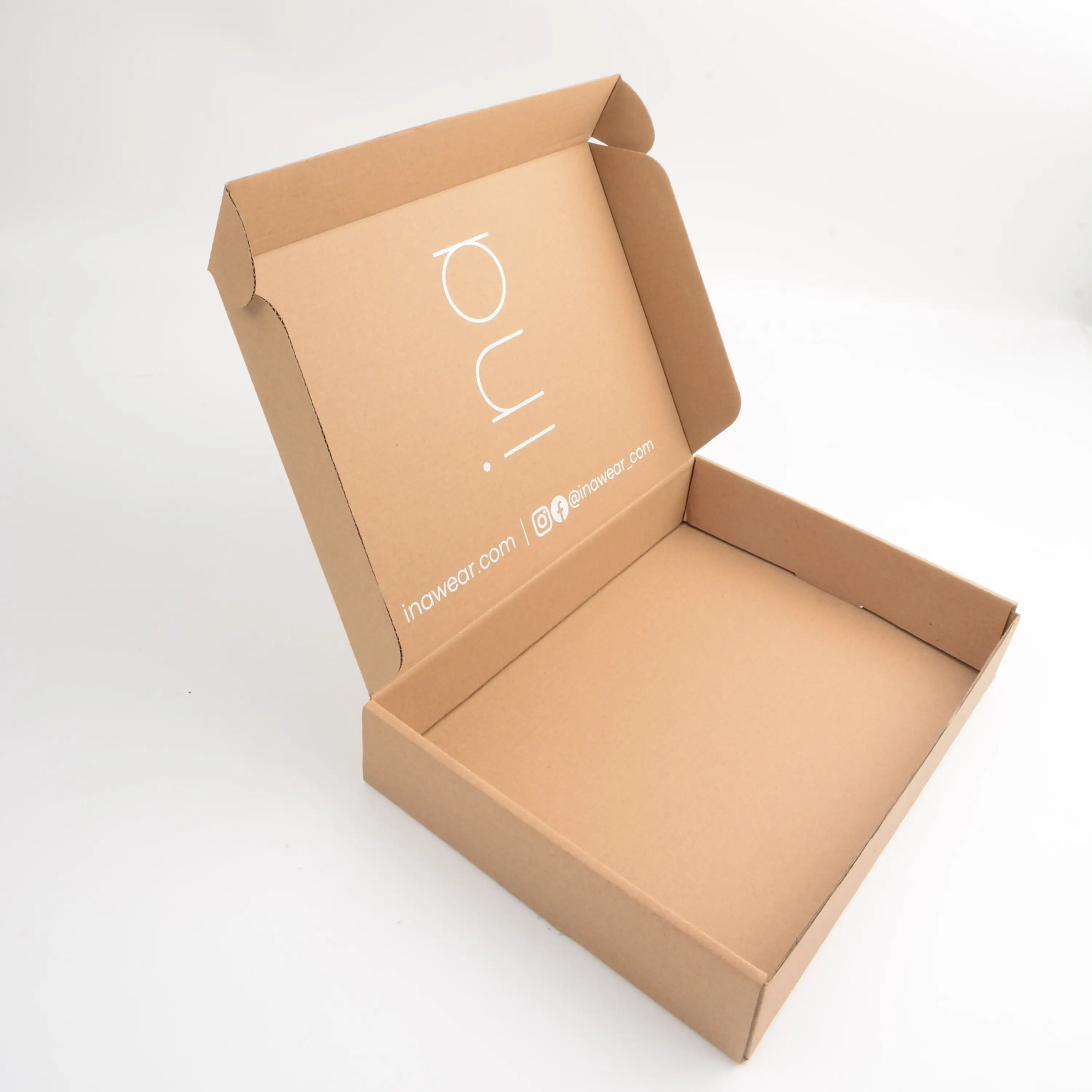 Cartón de embalaje de papel kraft marrón, Cartón corrugado para transporte o correo, con logotipo personalizable, venta al por mayor