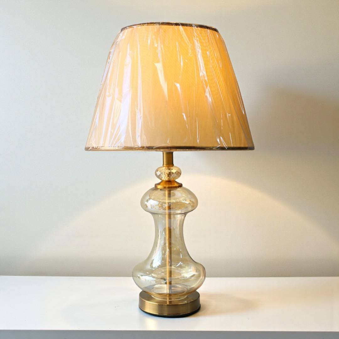 สีดำสีกากี