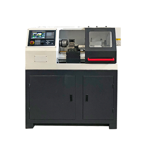 Torno CNC pequeño de servicio pesado de China Torno de cama plana horizontal para procesamiento de metales - Product Image 1