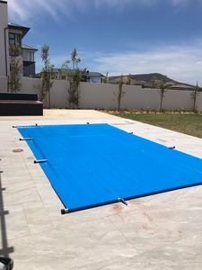 אלומיניום קל משקל, בריכת <span class=keywords><strong>pvc</strong></span> מכסה 32 מ "מ קוטר בטיחות הילד לחיות מחמד עיצוב עבור בריכות שחייה