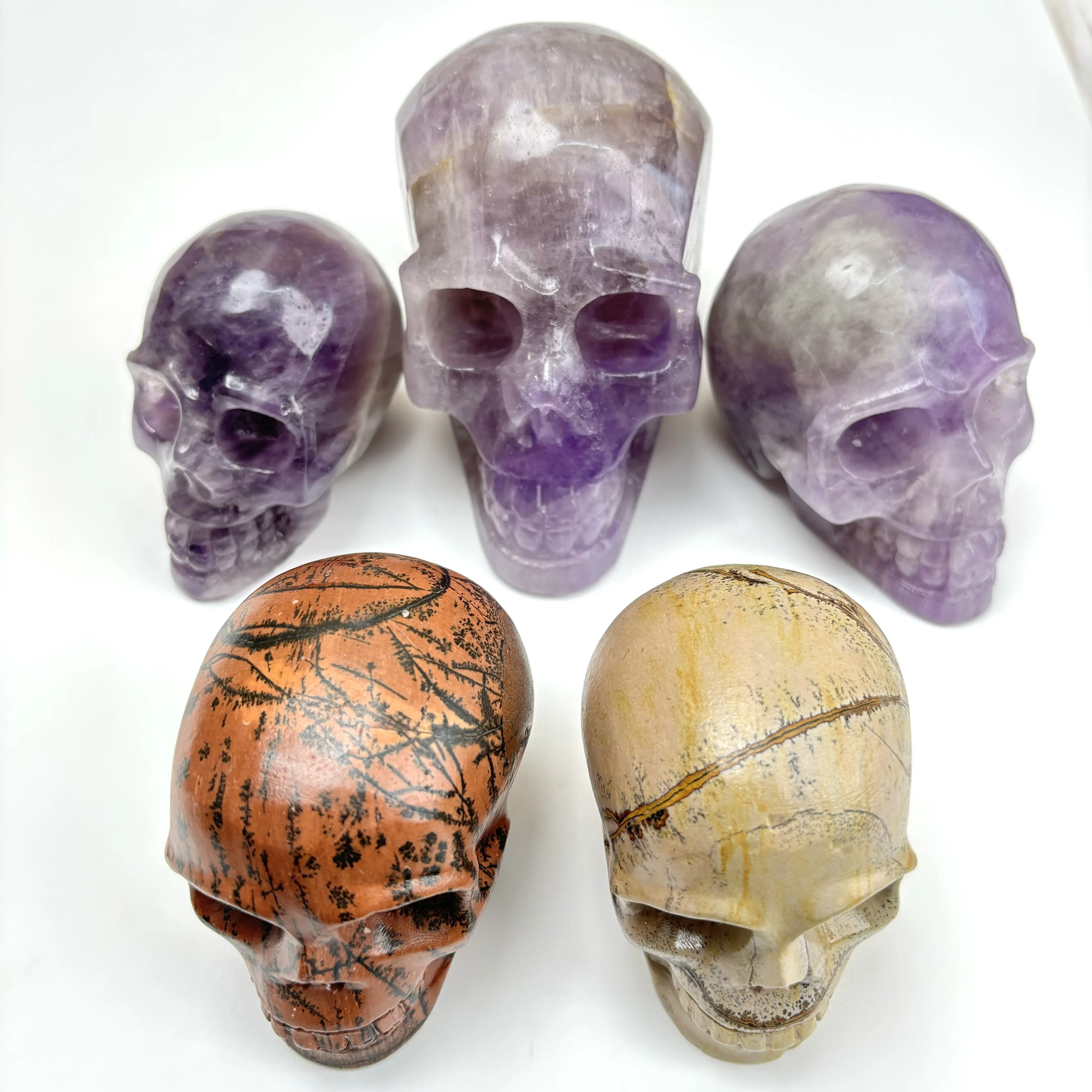 공장 가격 천연 Charoite-두개골 치유 보석 손 조각 맞춤형 크리스탈 해골 돌 장식 및 판매