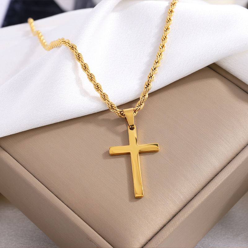Croix de double couche de chaîne de torsion d'or