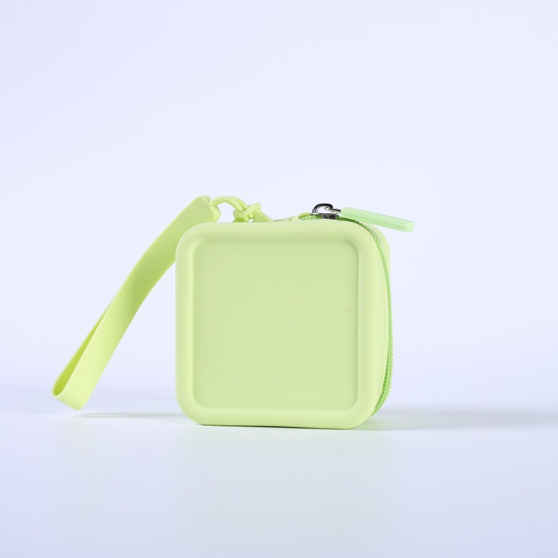 Grass green (no. 73 silicone small square bag 82*82*5)