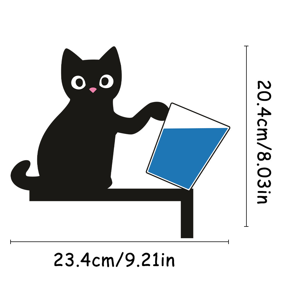Verser de l'eau pour chat.
