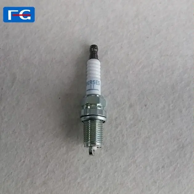 Preço barato Car Spark plug BKR5ES-11 11881411050 BKR6ES-11 1881411061 18814-11061 spark plug para a Coreia Do carro