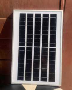 Bảng điều khiển quang điện mặt trời hiệu suất cao đơn tinh thể 10W tạo ra điện và có thể sạc lại - Product Image 2