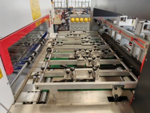 Alta qualità buon prezzo del Computer programmato stampaggio Die taglio cordonatura macchina per la vendita - Product Image 4