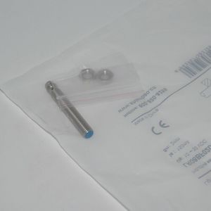 <strong>Inductive</strong> <strong>Proximity</strong> <strong>Sensor</strong> LE40XZSF15DPC-D - Product Image 2