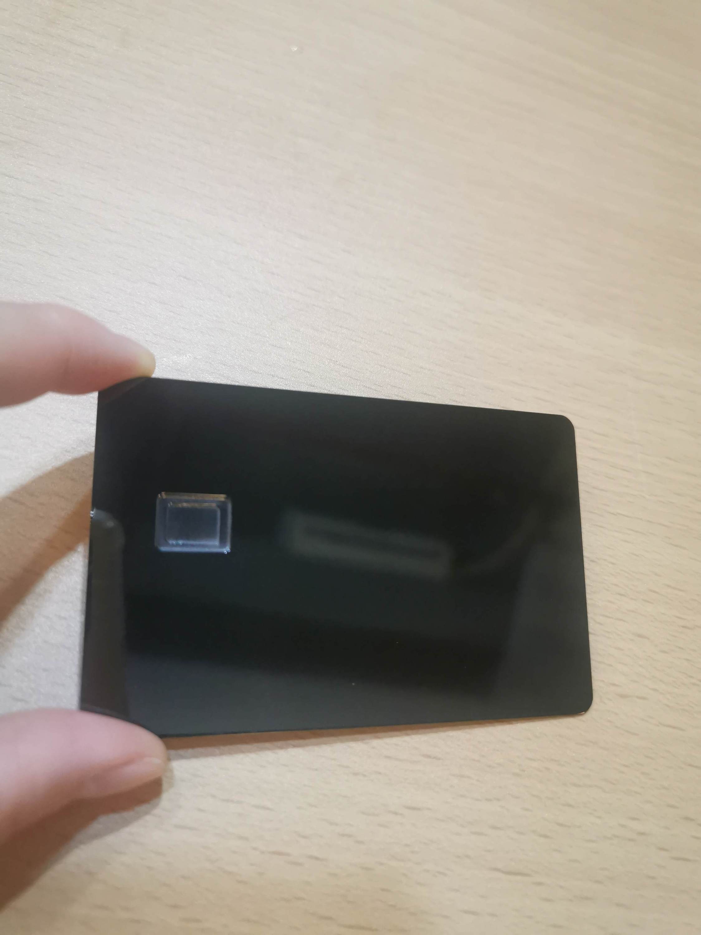 mirrow black