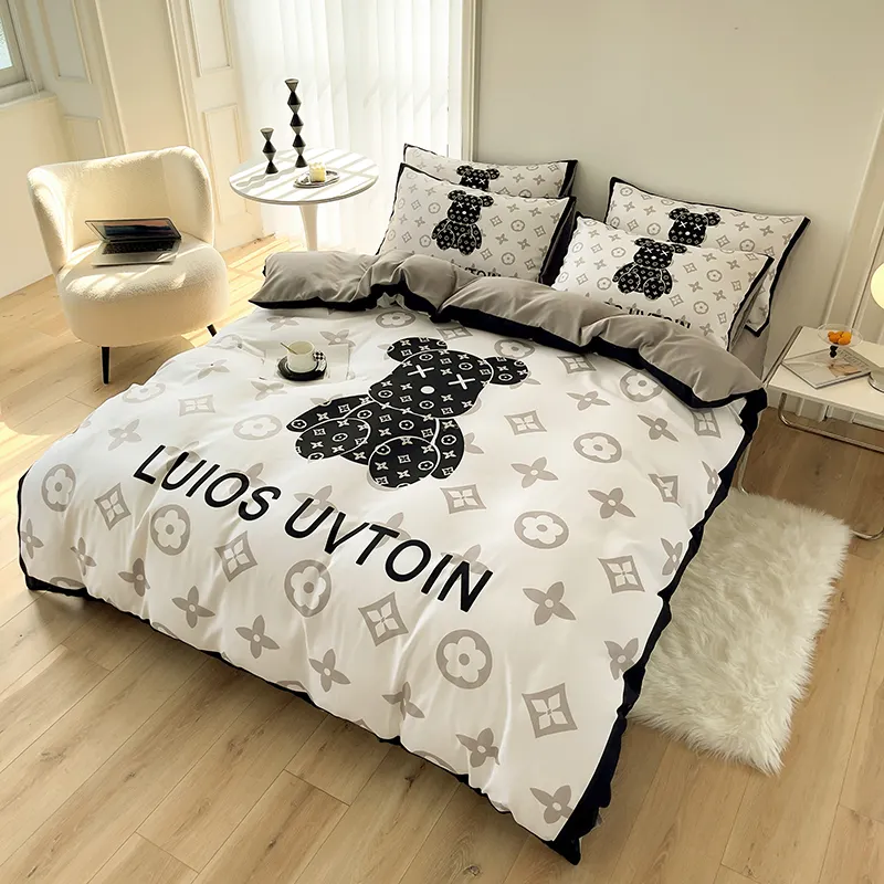 Luxury white bear head bear cub design camera da letto copripiumino lenzuolo stampa set da 4 pezzi biancheria da letto di design