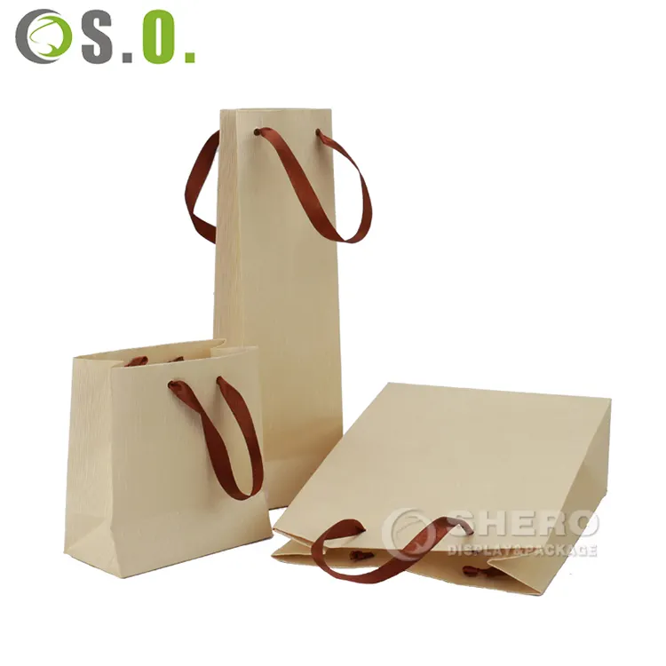 Sacolas de papel recicladas pequenas para presente, sacolas de papel luxuosas com nome comercial para embalagens de joias com alça, impressas personalizadas