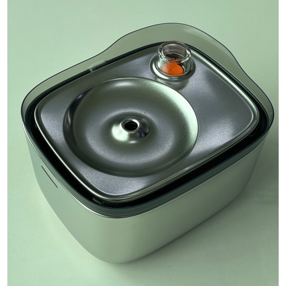 สีดำกึ่งโปร่งแสง