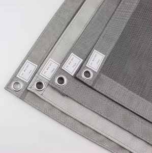 China <strong>Fireproof</strong> PVC Coated Safety <strong>Net</strong> Construction <strong>Fireproof</strong> Mesh <strong>Net</strong> with Cutting Service for Scaffolding Netting - Product Image 6