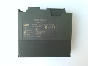 Siemens S7-300 SM322モジュール6ES7322-1BH01-0AA0PLCプログラマブルコントローラーモジュール入出力モジュール - Product Image 2