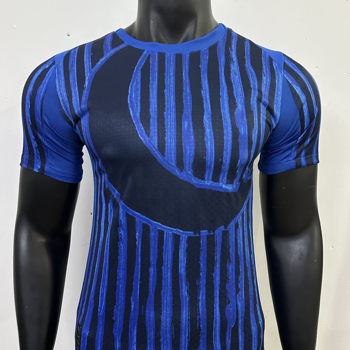 Bleu foncé