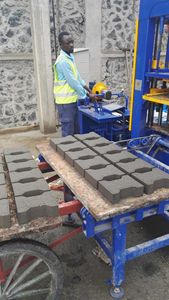 QT5-15Semi-<strong>automatic</strong> <strong>Block</strong> Making <strong>Machine</strong> - Product Image 2