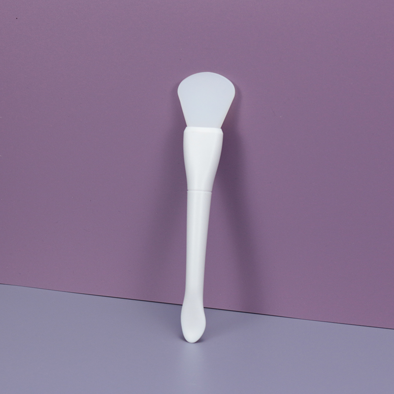 Brosse en forme d'éventail