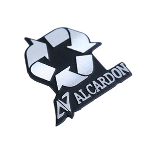 Tùy Chỉnh Khắc Chủ Đề Thể Thao Kim Loại Tiêm Mạ Xe Câu Lạc Bộ Đuôi Logo Stereo Xe Điện Huy Hiệu Biểu Tượng Tráng Men Sản Xuất - Product Image 4