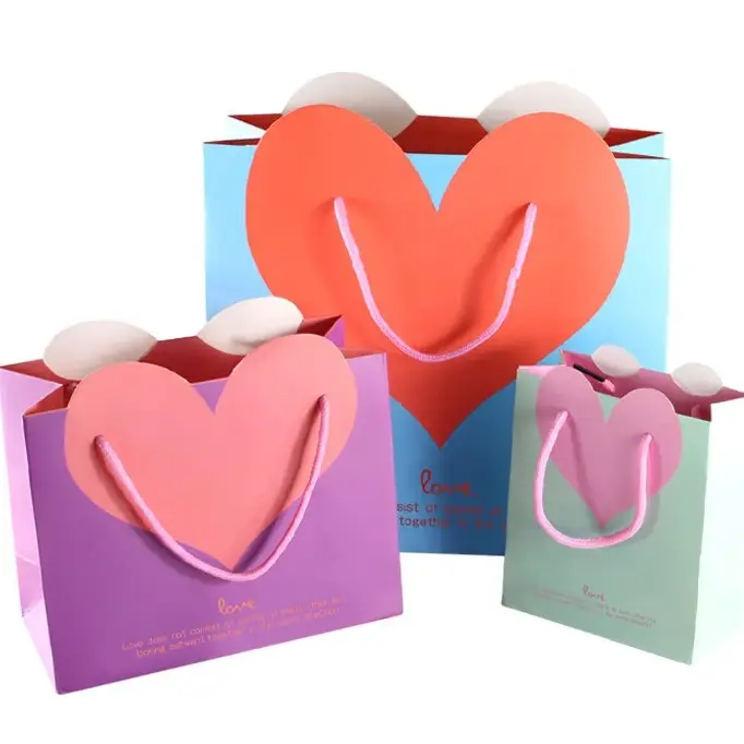 Luxury Brand Custom Logo Shoe Boutique Heart Packaging Gift Paper Shopping Bag For Clothes