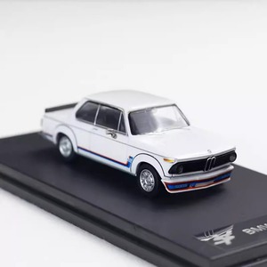 1:64 B MW 2002 klasik araba alaşım simülasyon modeli çocuk dekoratif oyuncaklar koleksiyonu, çocuklar için tatil hediyeler. - Product Image 3