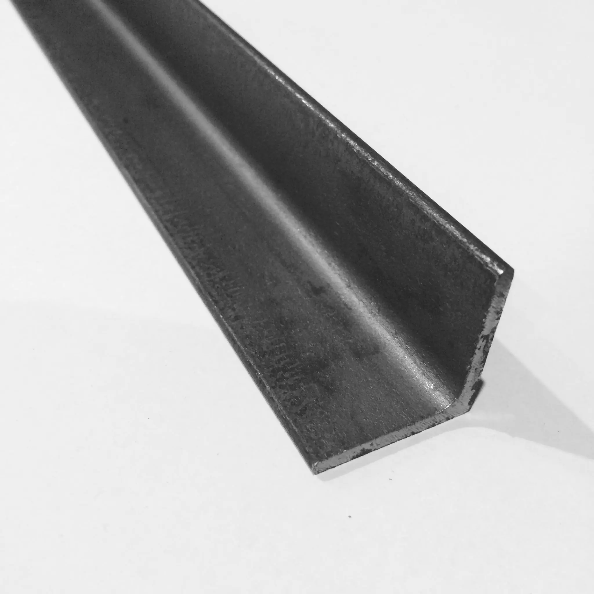 Construction d'angle en acier doux laminé à chaud de haute qualité barre d'ange égale en carbone structurel/angle en acier/angle de fer