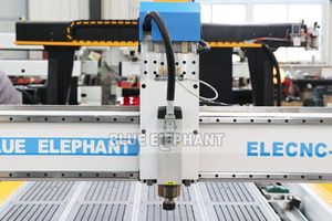 Buen precio 4 Axis CNC 1325 1530 CNC Router 4*8 pies Enrutador de madera Máquina de tallado 3D para pieza de trabajo cilíndrica con eje giratorio - Product Image 4